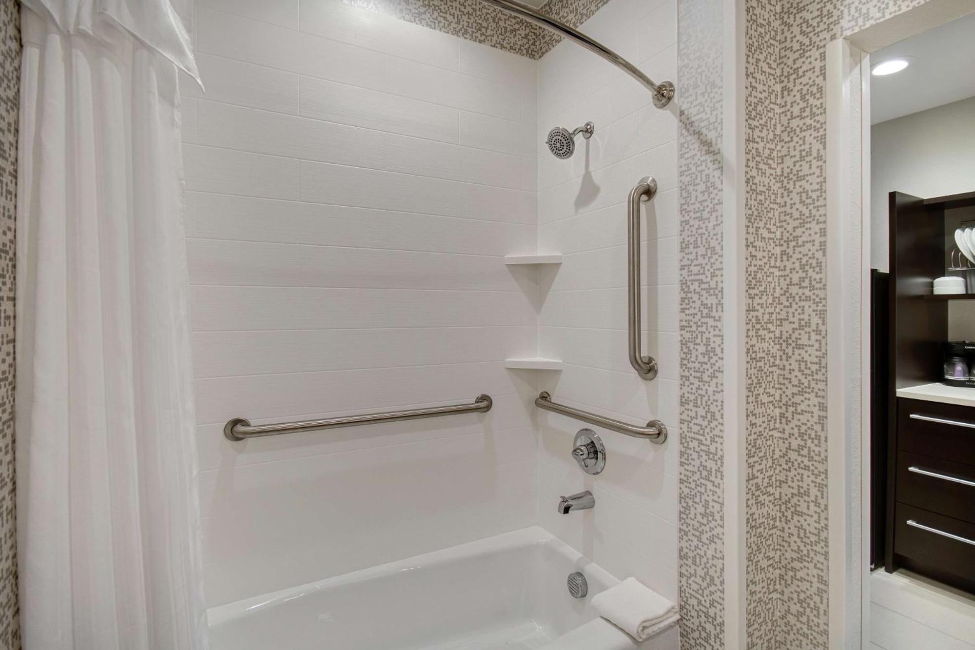 Home2 Suites By Hilton Burleson Extérieur photo