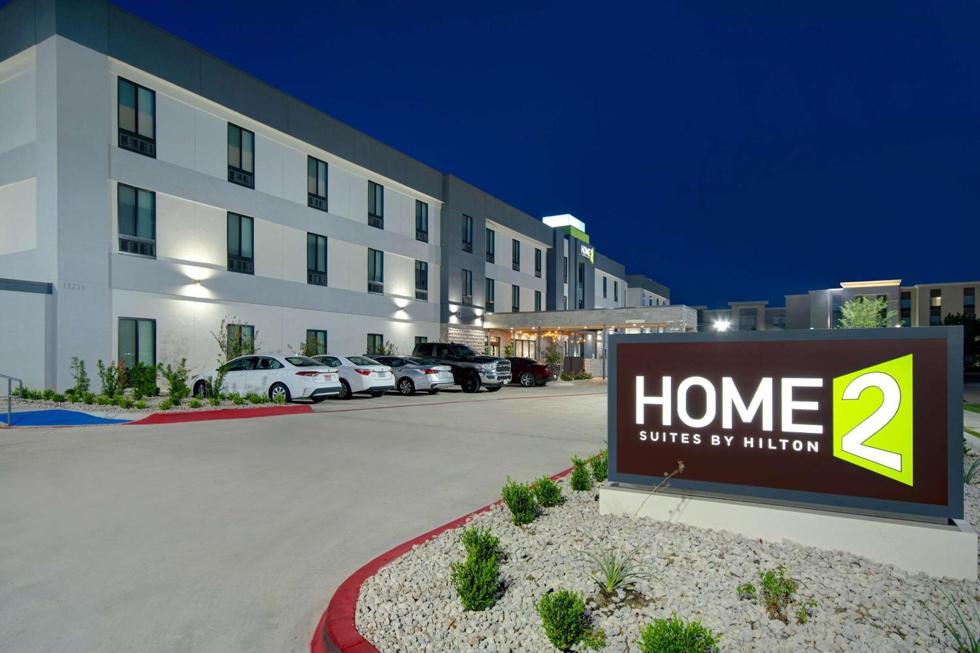 Home2 Suites By Hilton Burleson Extérieur photo
